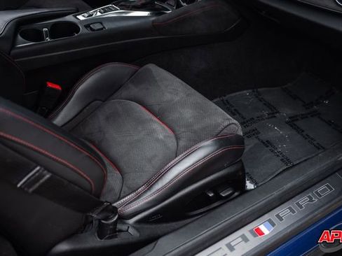 Used 2020 Chevrolet Camaro ZL1 image 82