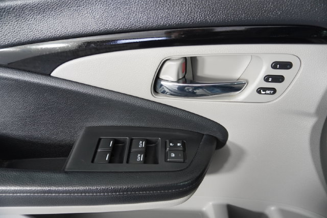Used 2017 Honda Pilot Touring image 20