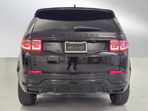 New 2025 Land Rover Discovery Sport Dynamic SE image 4