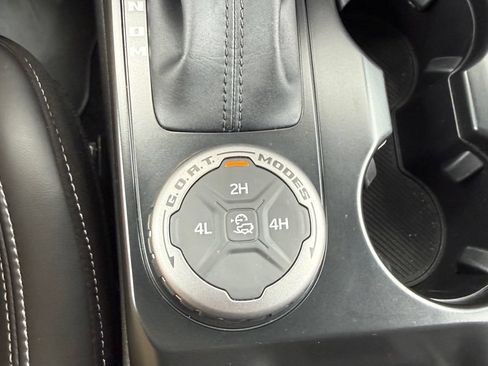 Used 2025 Ford Bronco Outer Banks AWD/4WD image 21