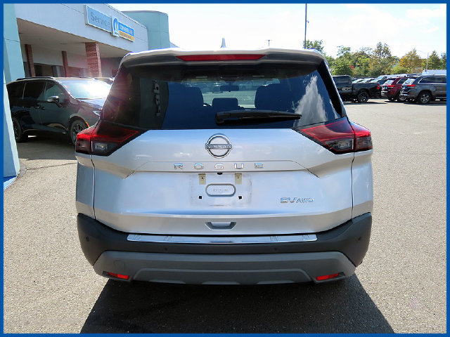 Used 2023 Nissan Rogue SV AWD/4WD image 6