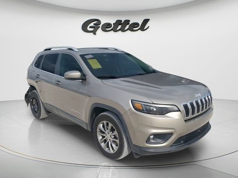Used 2021 Jeep Cherokee Latitude Plus FWD image 3