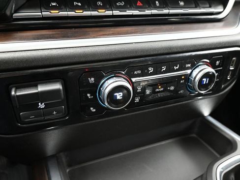 Used 2022 GMC Sierra 1500 SLT w/ SLT Premium Plus Package image 17