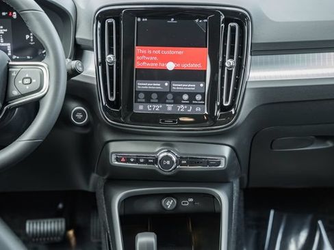 New 2026 Volvo XC40 B5 Ultra w/ Climate Package AWD/4WD image 22