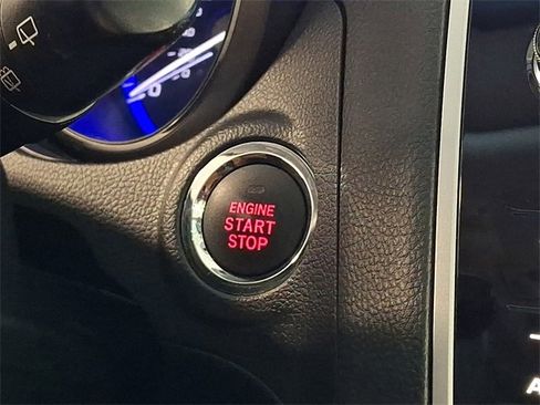 Used 2018 Subaru Outback 3.6R Touring image 29