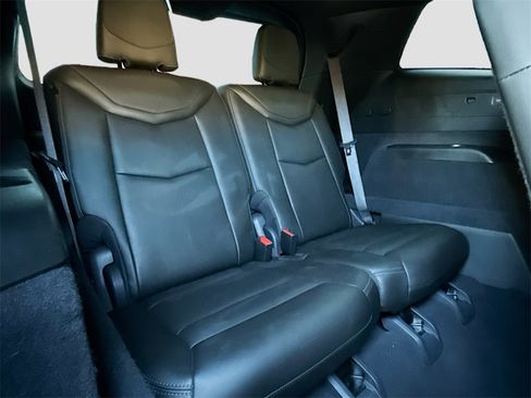 Used 2021 Cadillac XT6 Premium Luxury image 31