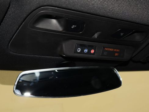 Used 2020 Chevrolet Camaro LS RWD image 17