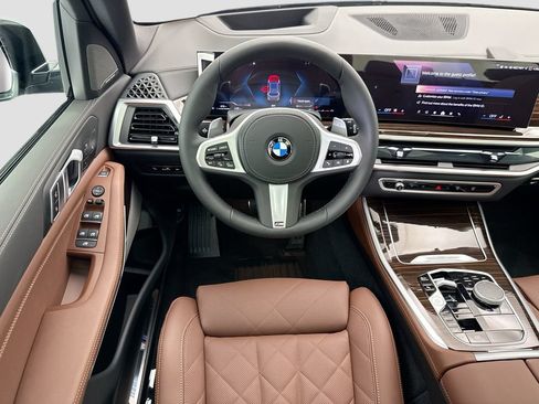 New 2026 BMW X5 xDrive40i w/ M Sport Package AWD/4WD image 10