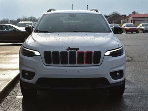 Used 2019 Jeep Cherokee Latitude Plus AWD/4WD image 10