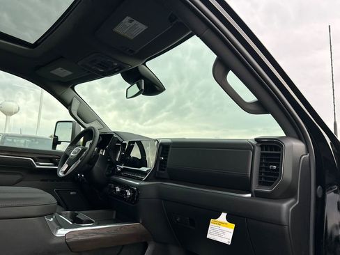 New 2026 GMC Sierra 2500 SLT w/ SLT Premium Package AWD/4WD image 42