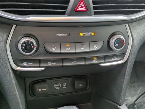 Used 2019 Hyundai Santa Fe SE image 22