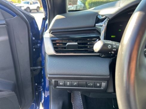 Used 2025 Toyota Camry SE image 25