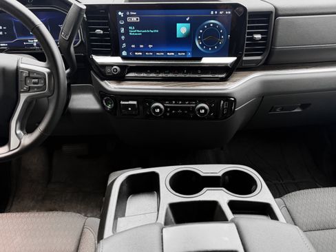 Used 2023 Chevrolet Silverado 1500 RST w/ Z71 Off-Road Package AWD/4WD image 8