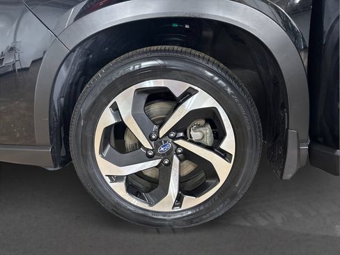 Used 2024 Subaru Forester Touring AWD/4WD image 12