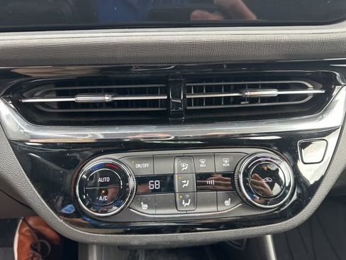 Used 2025 Buick Envista Sport Touring w/ Convenience I Package FWD image 12