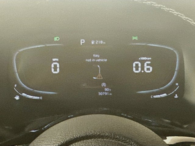Used 2024 Kia Soul EX FWD image 2