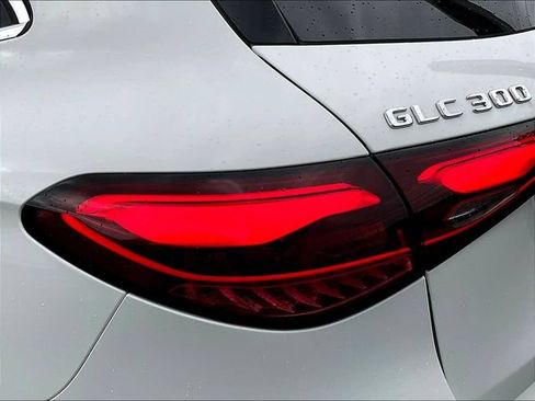 Used 2026 Mercedes-Benz GLC 300 4MATIC image 25