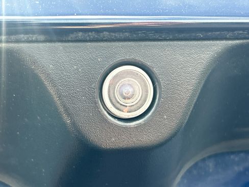 Used 2018 Jeep Compass Latitude w/ Popular Equipment Group image 9