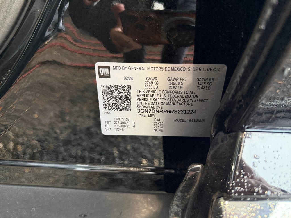 Used 2024 Chevrolet Equinox EV RS FWD image 37