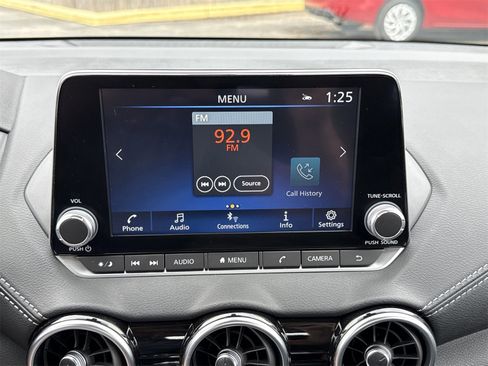 Used 2025 Nissan Sentra SV image 21