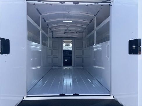 New 2024 Chevrolet Express 3500 RWD image 15