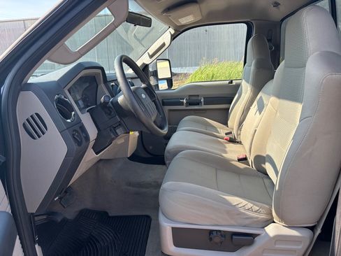 Used 2008 Ford F250 4x4 Regular Cab Super Duty image 9