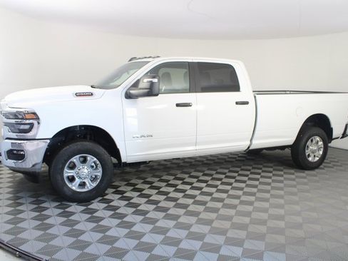Used 2025 RAM 2500 Big Horn image 2