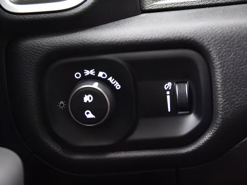 Used 2022 RAM 1500 Lone Star image 16