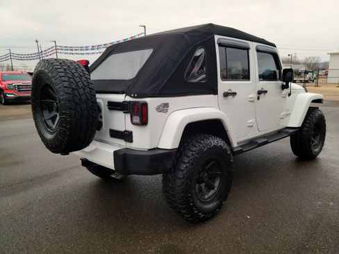 Used 2014 Jeep Wrangler Unlimited Sahara w/ Connectivity Group image 4