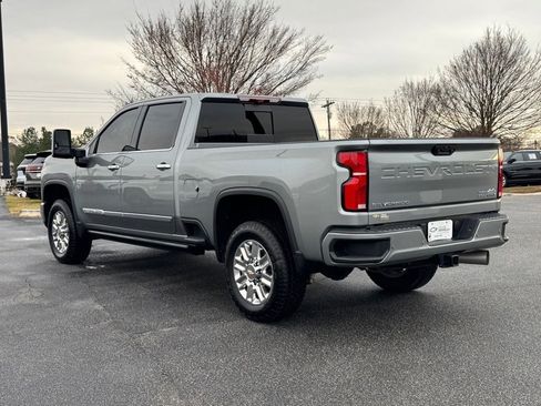 Used 2025 Chevrolet Silverado 3500 High Country w/ High Country Premium Package image 5