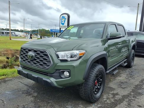 Used 2022 Toyota Tacoma TRD Off-Road w/ Technology Package RWD image 3