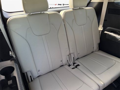 New 2026 Kia Sorento EX image 16