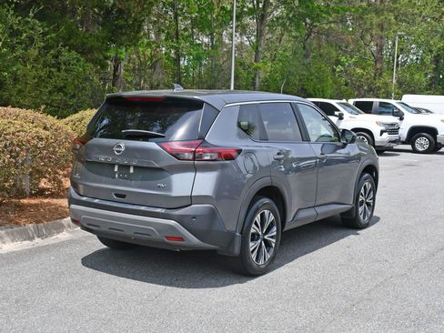 Used 2023 Nissan Rogue SV FWD image 4
