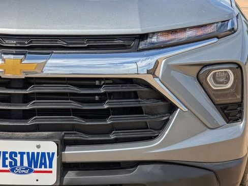 Used 2024 Chevrolet TrailBlazer LS FWD image 9