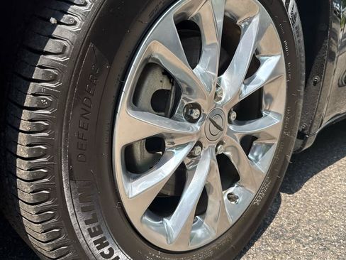 Used 2021 Chrysler Pacifica Touring-L w/ Premium & Safety Sphere Group FWD image 22