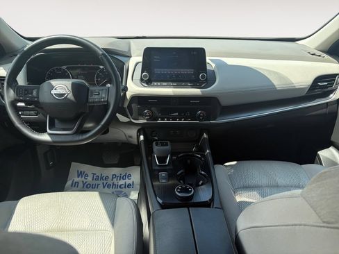 Used 2025 Nissan Rogue SV AWD/4WD image 10