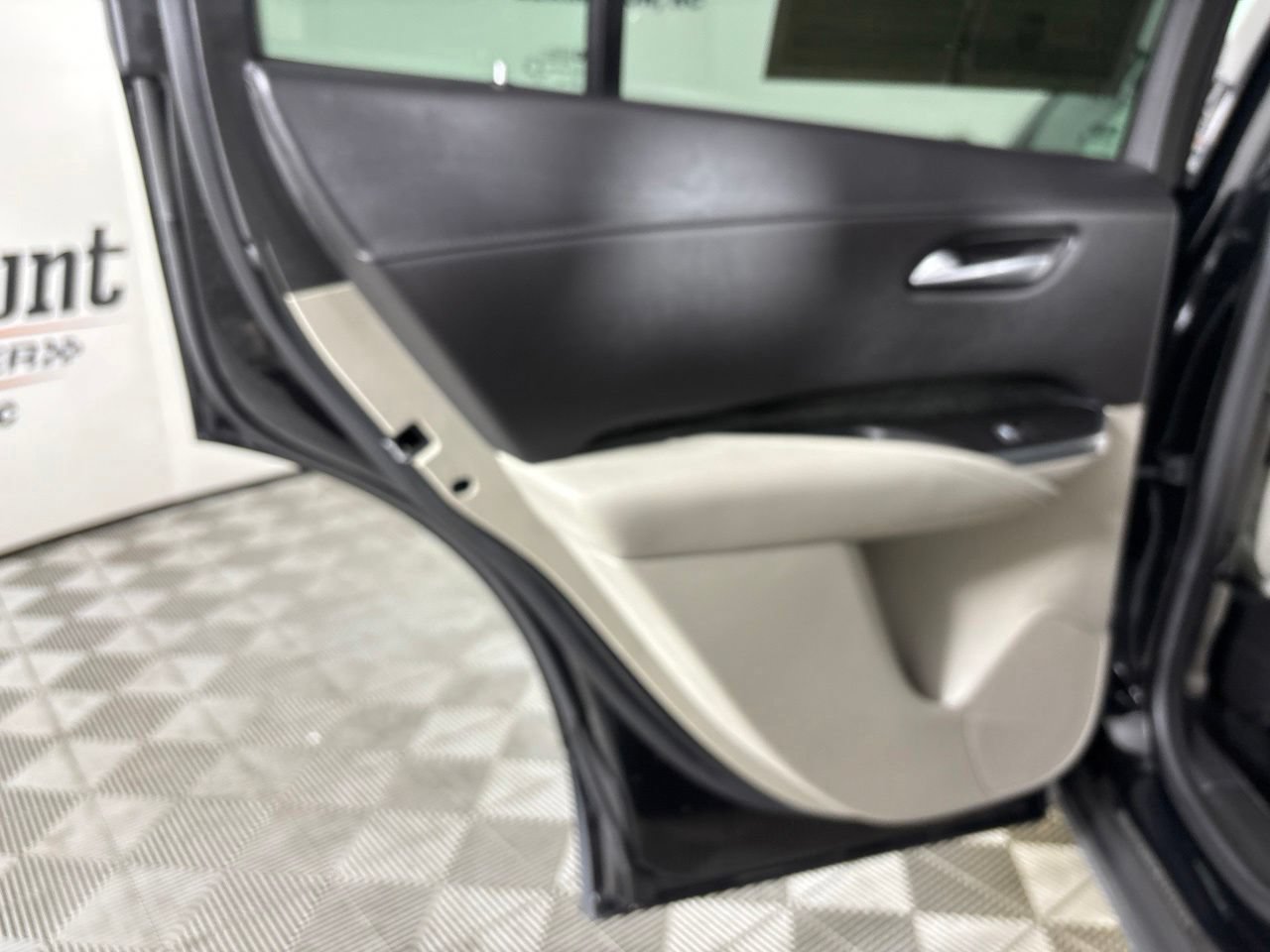 Used 2023 Cadillac XT4 Premium Luxury w/ Technology Package FWD image 22