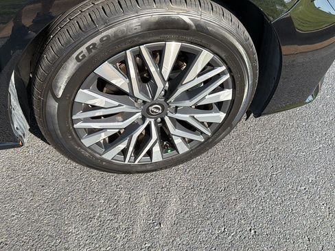 Used 2024 Nissan Altima 2.5 SV FWD image 37