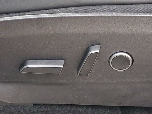 Used 2021 Tesla Model Y Long Range image 25