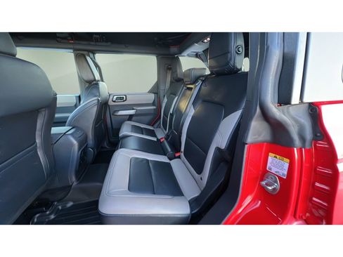 Used 2023 Ford Bronco Wildtrak image 28