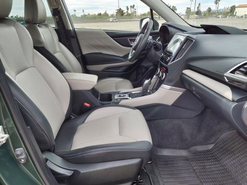 Used 2022 Subaru Forester Limited w/ Popular Package #2 image 17