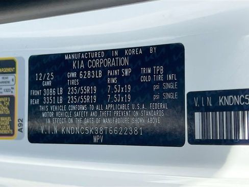 New 2026 Kia Carnival EX FWD image 34