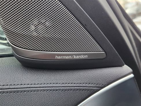 Used 2020 BMW M550i xDrive w/ Executive Package image 29