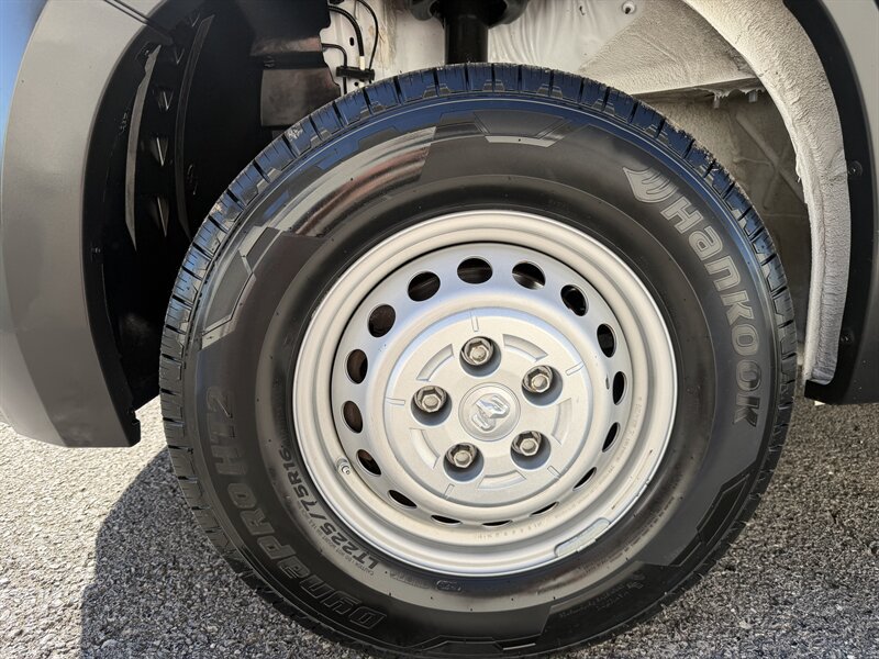 Used 2025 RAM ProMaster 2500 FWD image 9