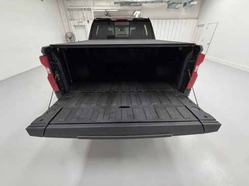 Certified 2021 Chevrolet Silverado 1500 LTZ w/ LTZ Premium Package AWD/4WD image 29