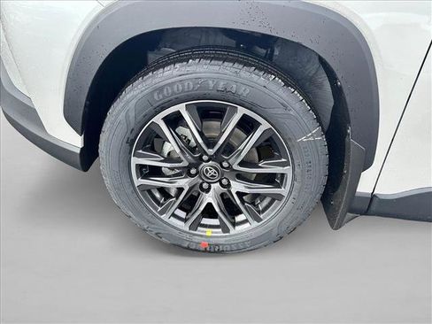 New 2026 Toyota Corolla Cross XLE image 16