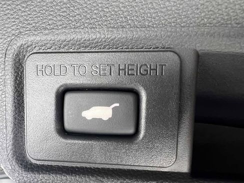 Used 2025 Acura RDX SH-AWD image 36