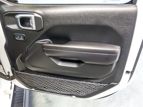 Used 2021 Jeep Wrangler Unlimited Sport AWD/4WD image 30