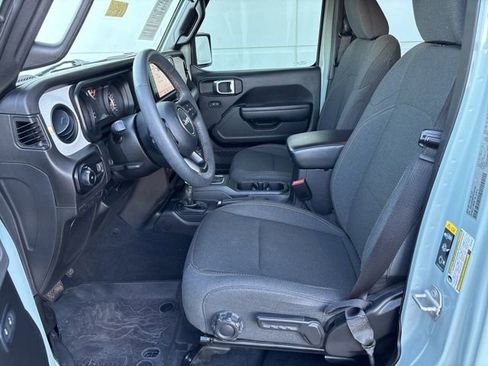Used 2024 Jeep Wrangler Sport S image 11