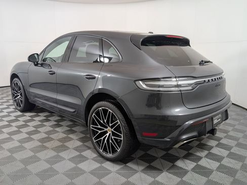 Used 2025 Porsche Macan image 3